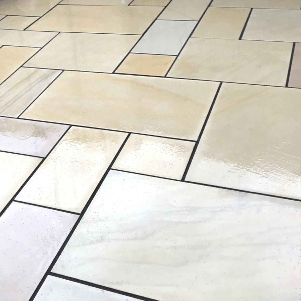 Sawn Mint Indian Sandstone Paving Slabs - Patio Kit - 20mm